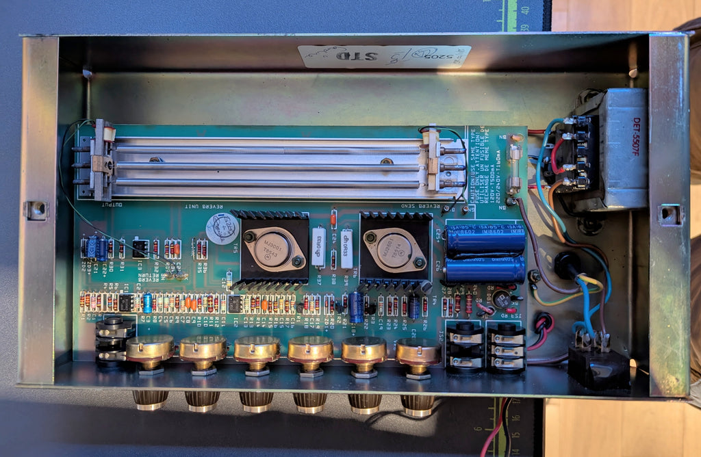 Marshall Reverb 12 – (Model: 5205 – Year: 1986) – Lead 12 with reverb. Sympathetically modified to allow for an external cab to be connected.