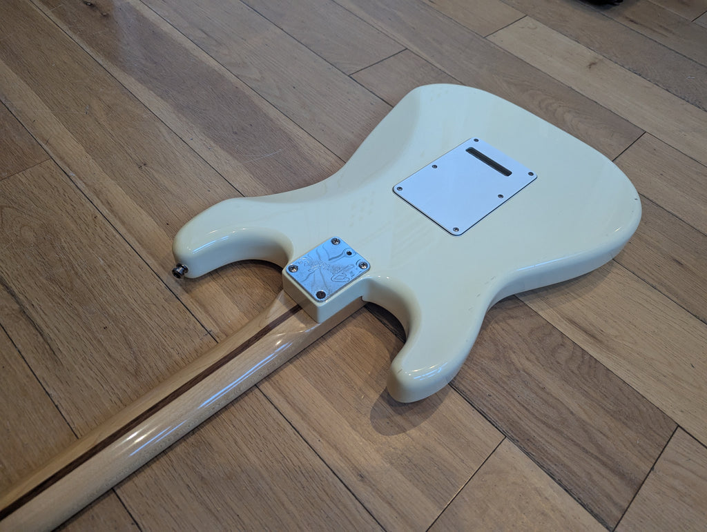 Fender USA Stratocaster 1987 in Olympic White Maple Fingerboard – Rare EE Serial No.