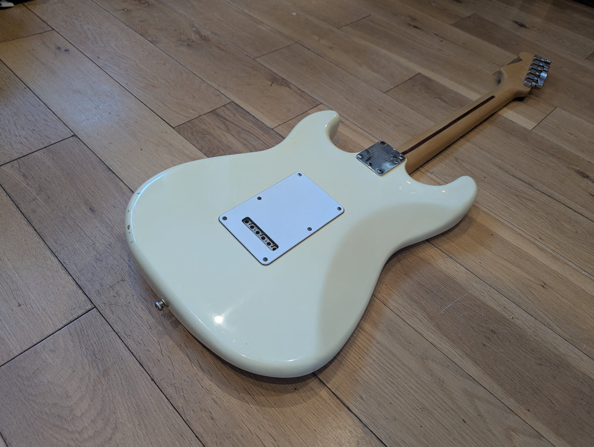 Fender USA Stratocaster 1987 in Olympic White Maple Fingerboard – Rare EE Serial No.