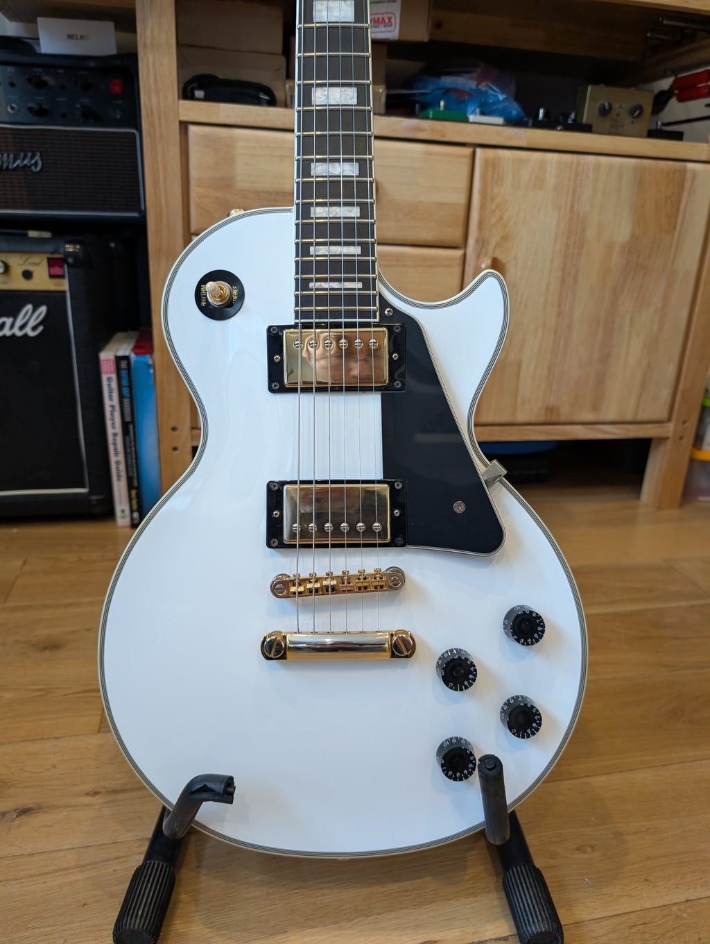 Epiphone Les Paul Custom – Ebony Fingerboard (new spec) in Alpine White 2020
