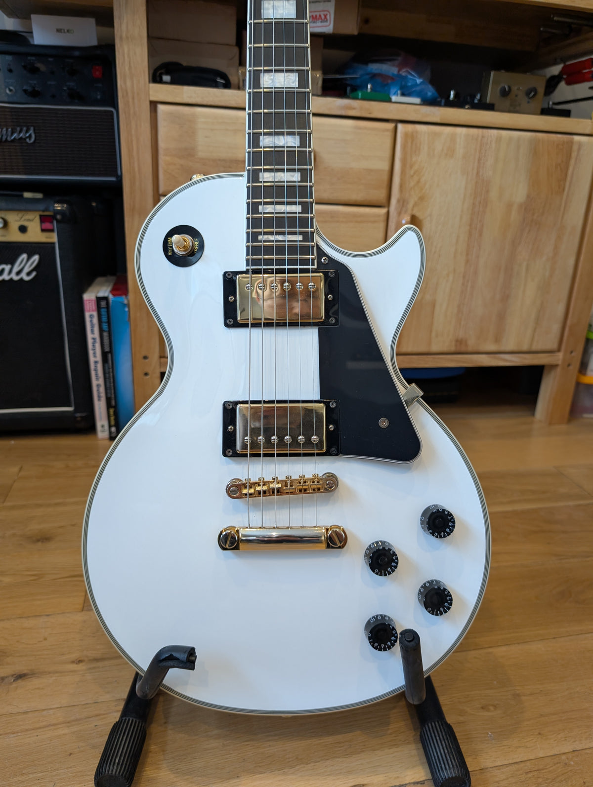 Epiphone Les Paul Custom – Ebony Fingerboard (new spec) in Alpine White 2020