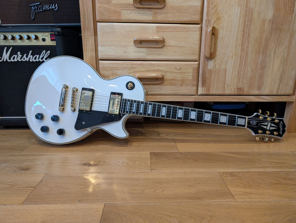 Epiphone Les Paul Custom – Ebony Fingerboard (new spec) in Alpine White 2020