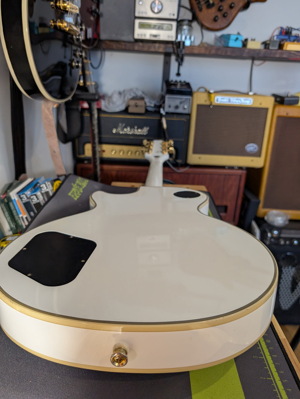 Epiphone Les Paul Custom – Ebony Fingerboard (new spec) in Alpine White 2020