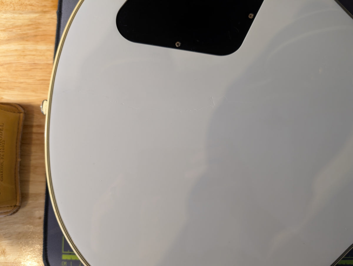 Epiphone Les Paul Custom – Ebony Fingerboard (new spec) in Alpine White 2020