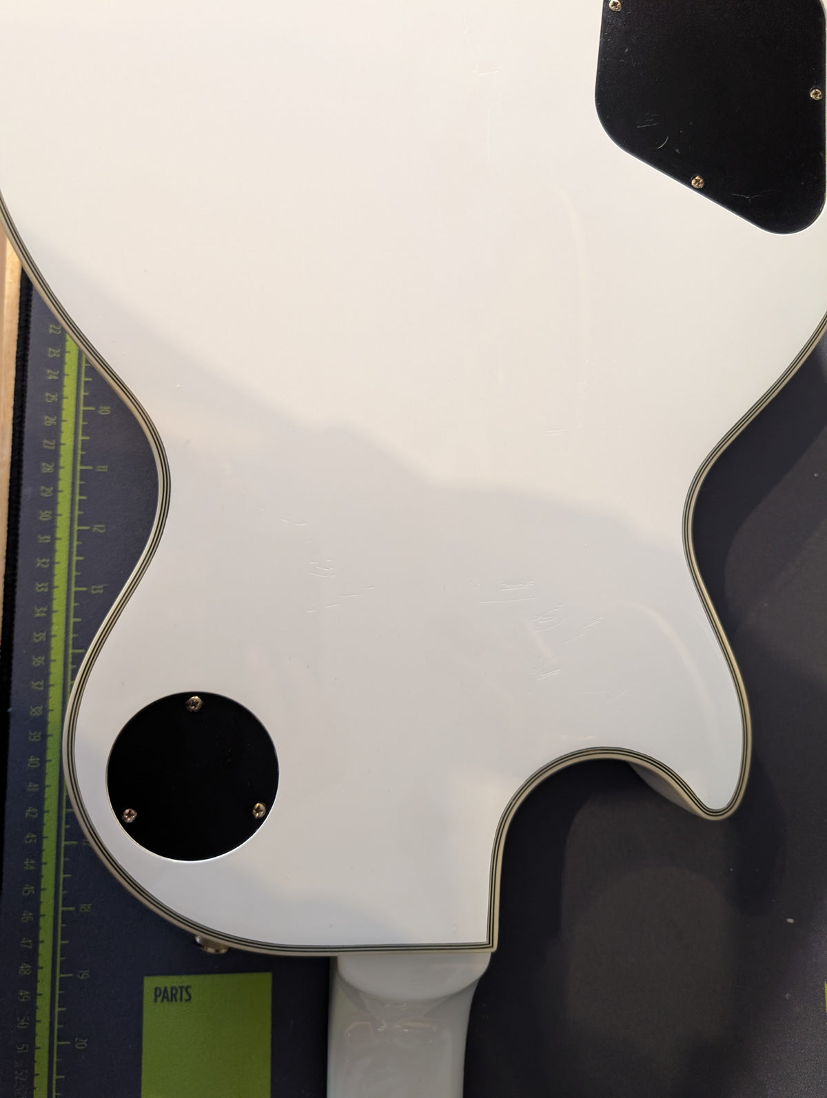 Epiphone Les Paul Custom – Ebony Fingerboard (new spec) in Alpine White 2020