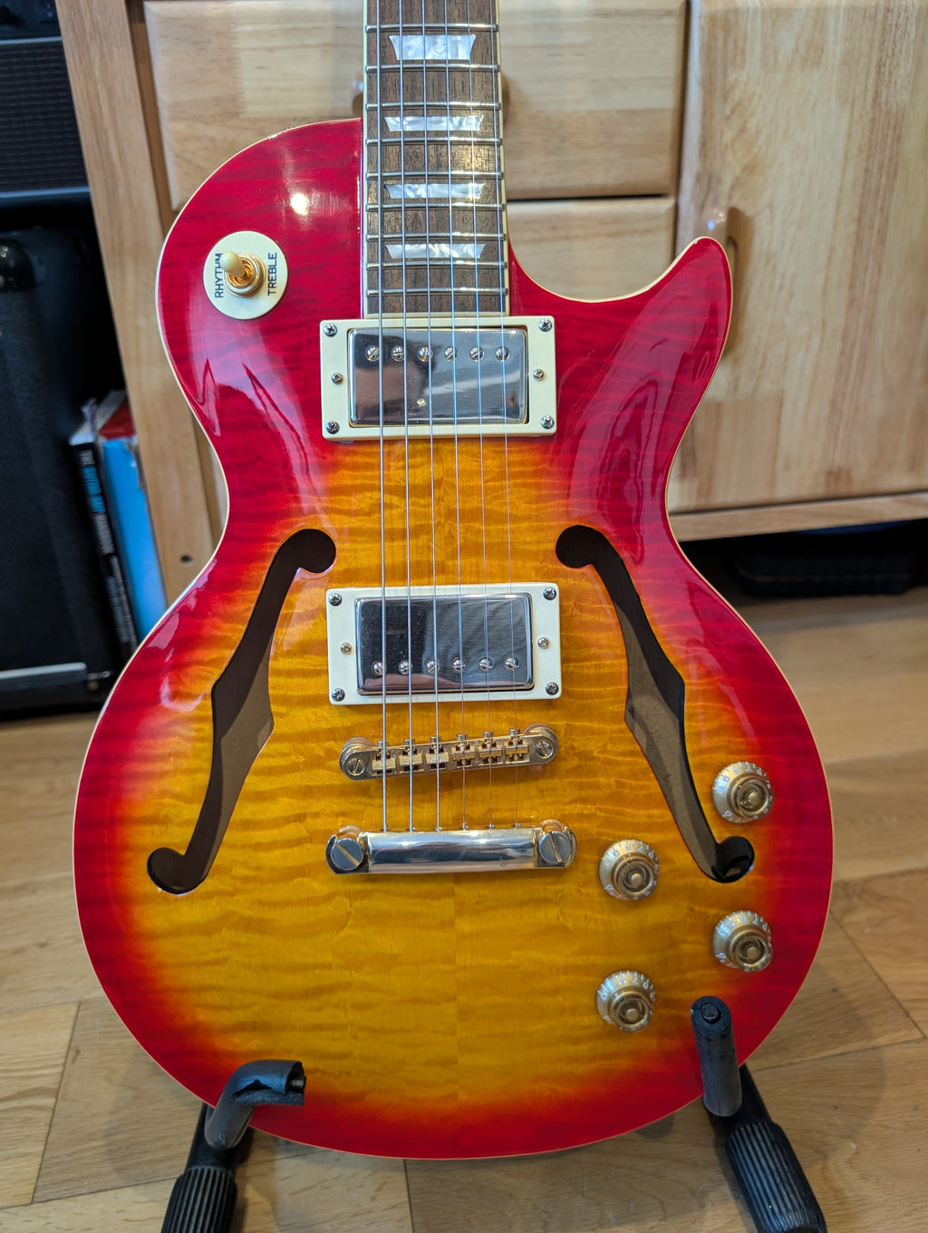Epiphone Les Paul ES Hollow Body in Cherry Sunburst 2001 Made in Unsung Factory Korea.