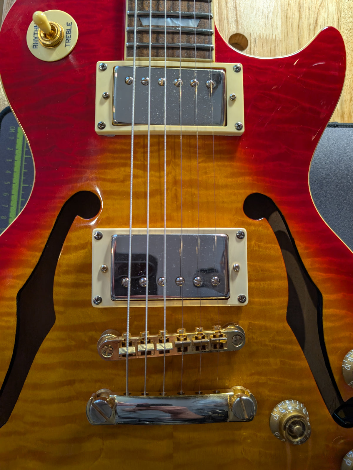 Epiphone Les Paul ES Hollow Body in Cherry Sunburst 2001 Made in Unsung Factory Korea.