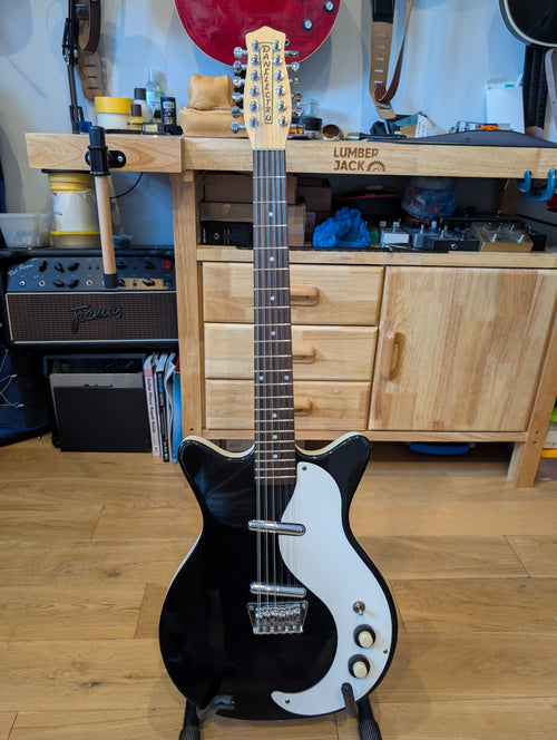Danelectro DC12 – 12 String Guitar Black with Cream body sides – c.1998 with gig bag