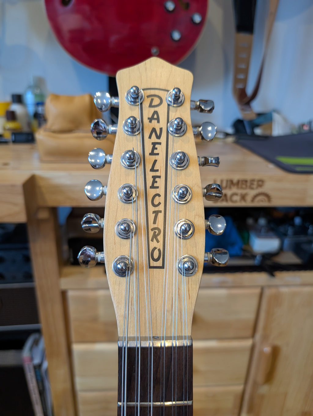 Danelectro DC12 – 12 String Guitar Black with Cream body sides – c.1998 with gig bag