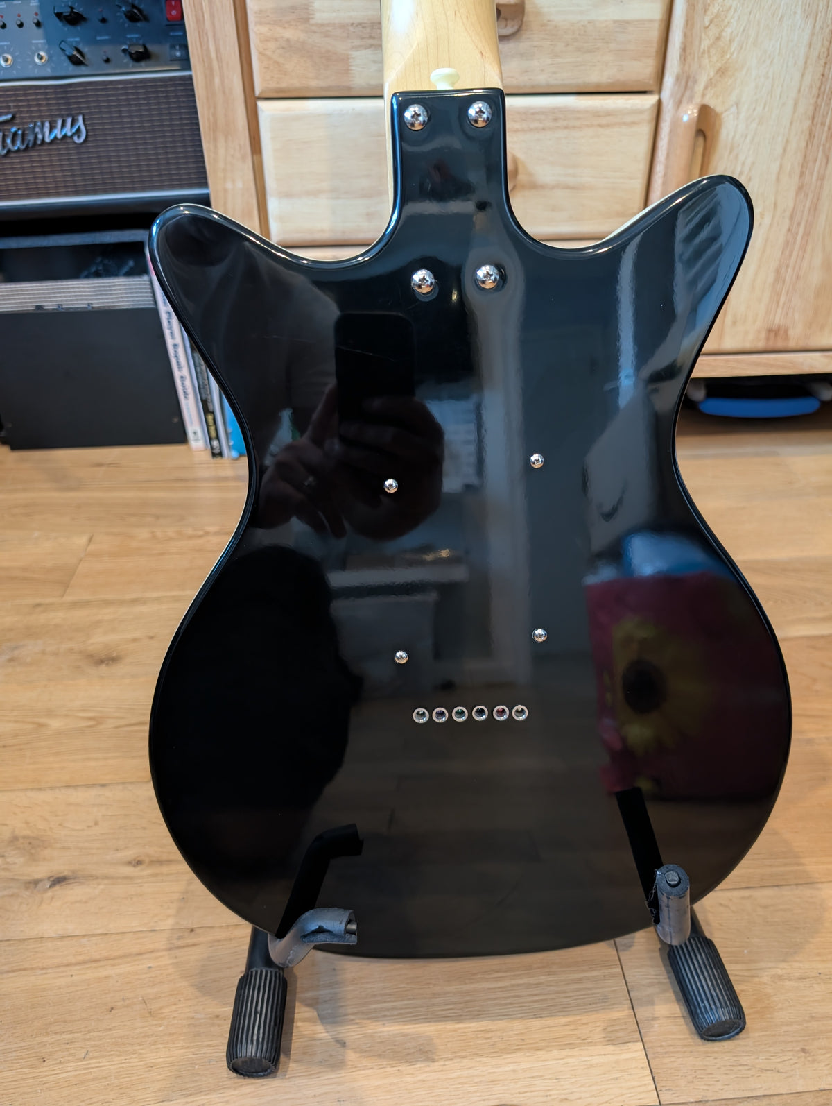 Danelectro DC12 – 12 String Guitar Black with Cream body sides – c.1998 with gig bag