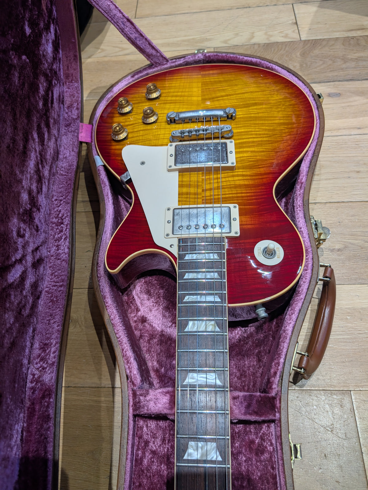 Gibson Custom Shop Les Paul Standard 1959 Reissue R9 – Cherry Sunburst (2005)