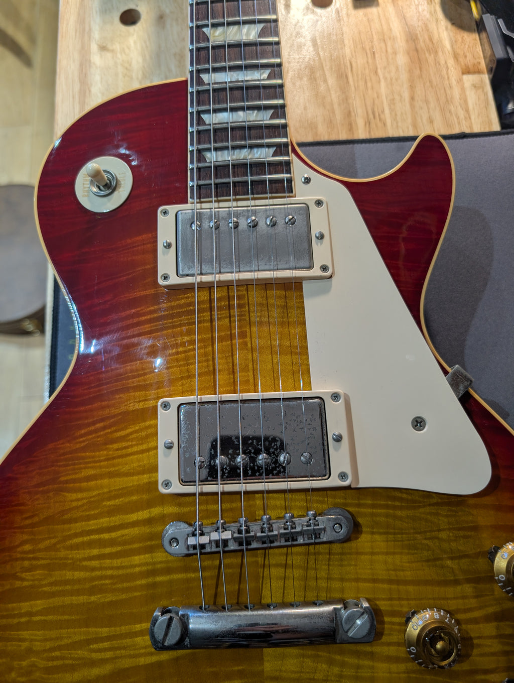 Gibson Custom Shop Les Paul Standard 1959 Reissue R9 – Cherry Sunburst (2005)