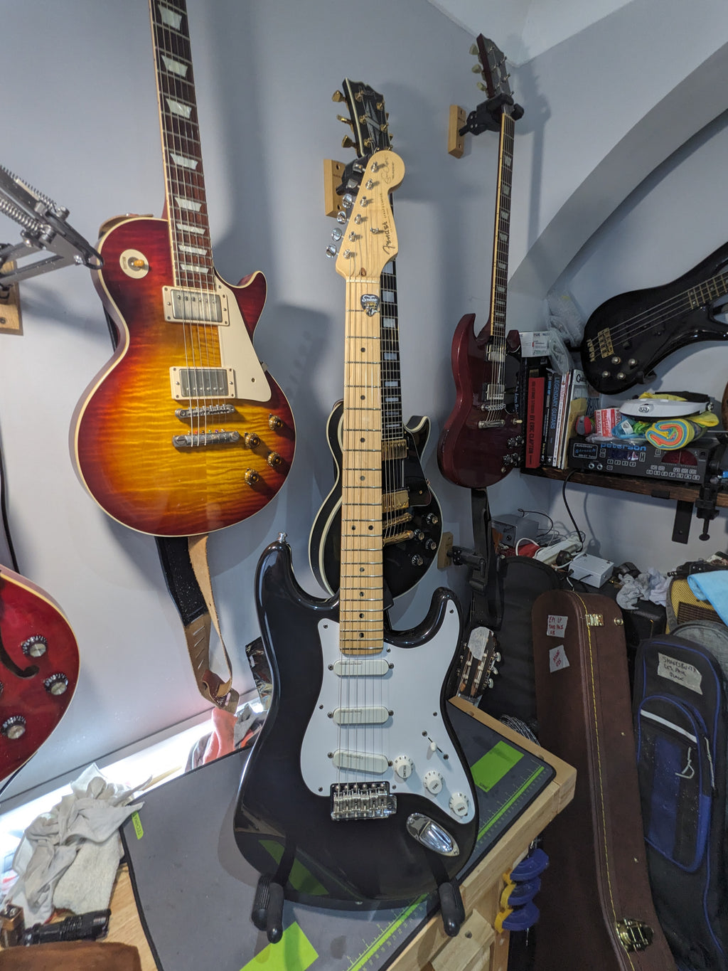 Fender Eric Clapton ‘Blackie’ USA Stratocaster with Fender Lace Sensor Pickups (1999)